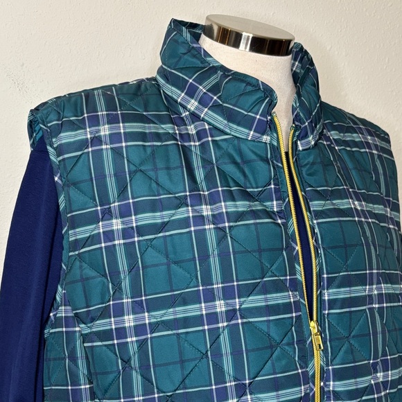 Bundle of size 3X St. John's Bay Plaid Quilted Vest and Liz- Claiborne top - Picture 2 of 11